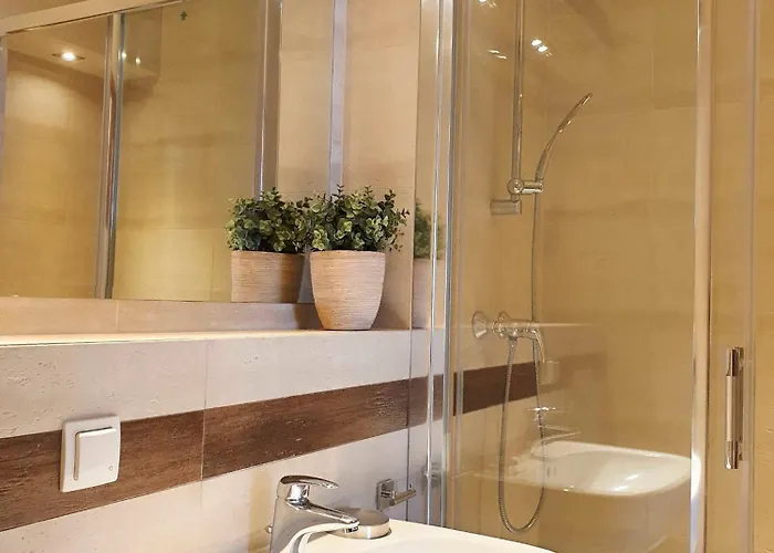 Visit Baltic - Platan Ch15p Z Parkingiem Świnoujście