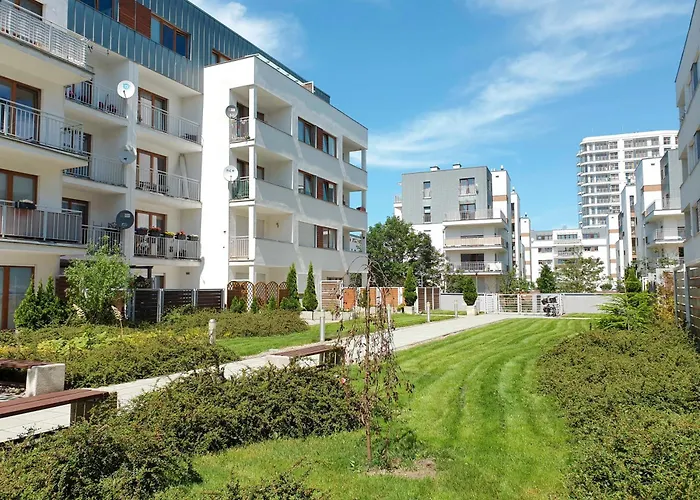 Visit Baltic - Platan Ch15p Z Parkingiem Świnoujście